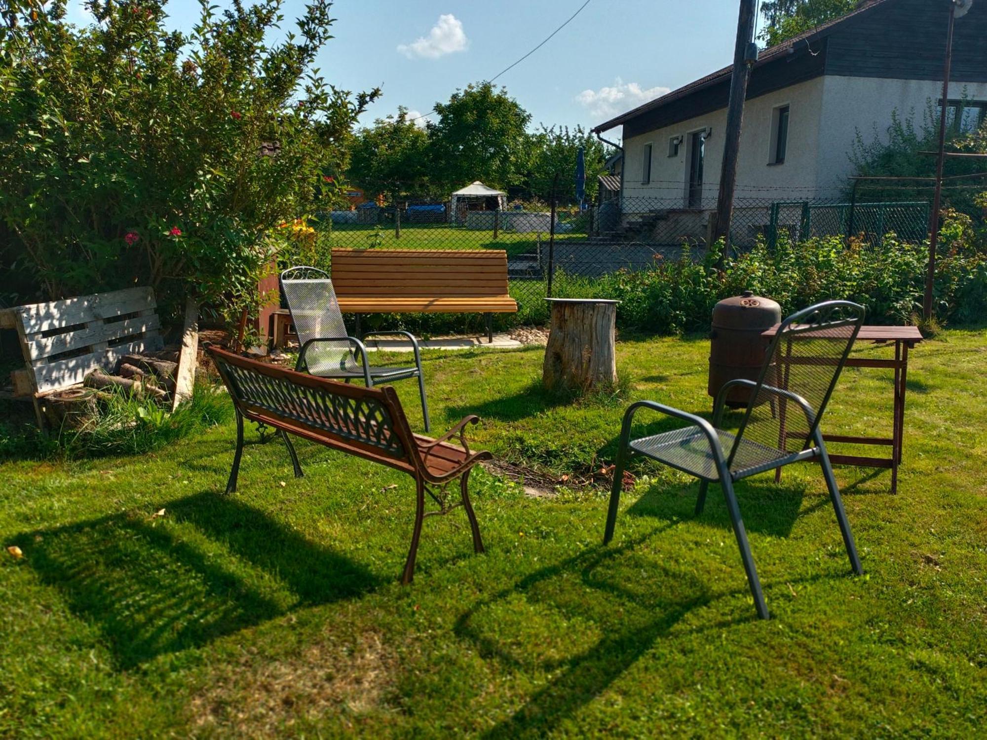 Apartman Za Lesem Červený Kostelec Exteriér fotografie
